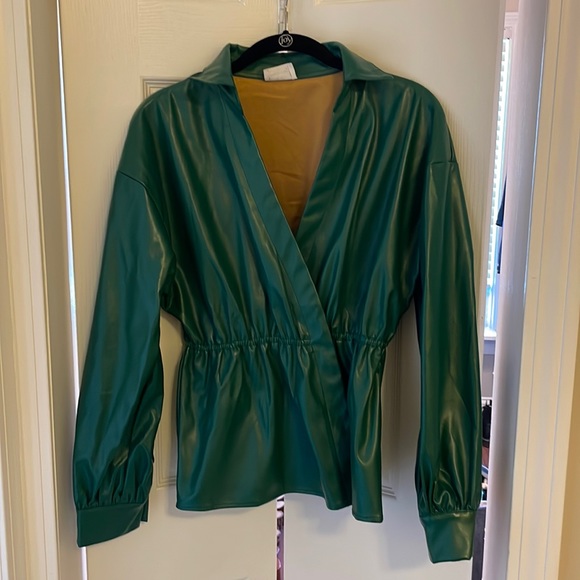 Green faux leather top - Picture 1 of 2